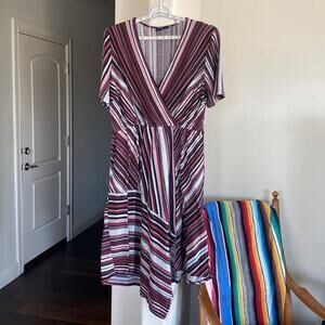 Lane Bryant Flattering Vneck asymmetrical 3 season dress midi size 20